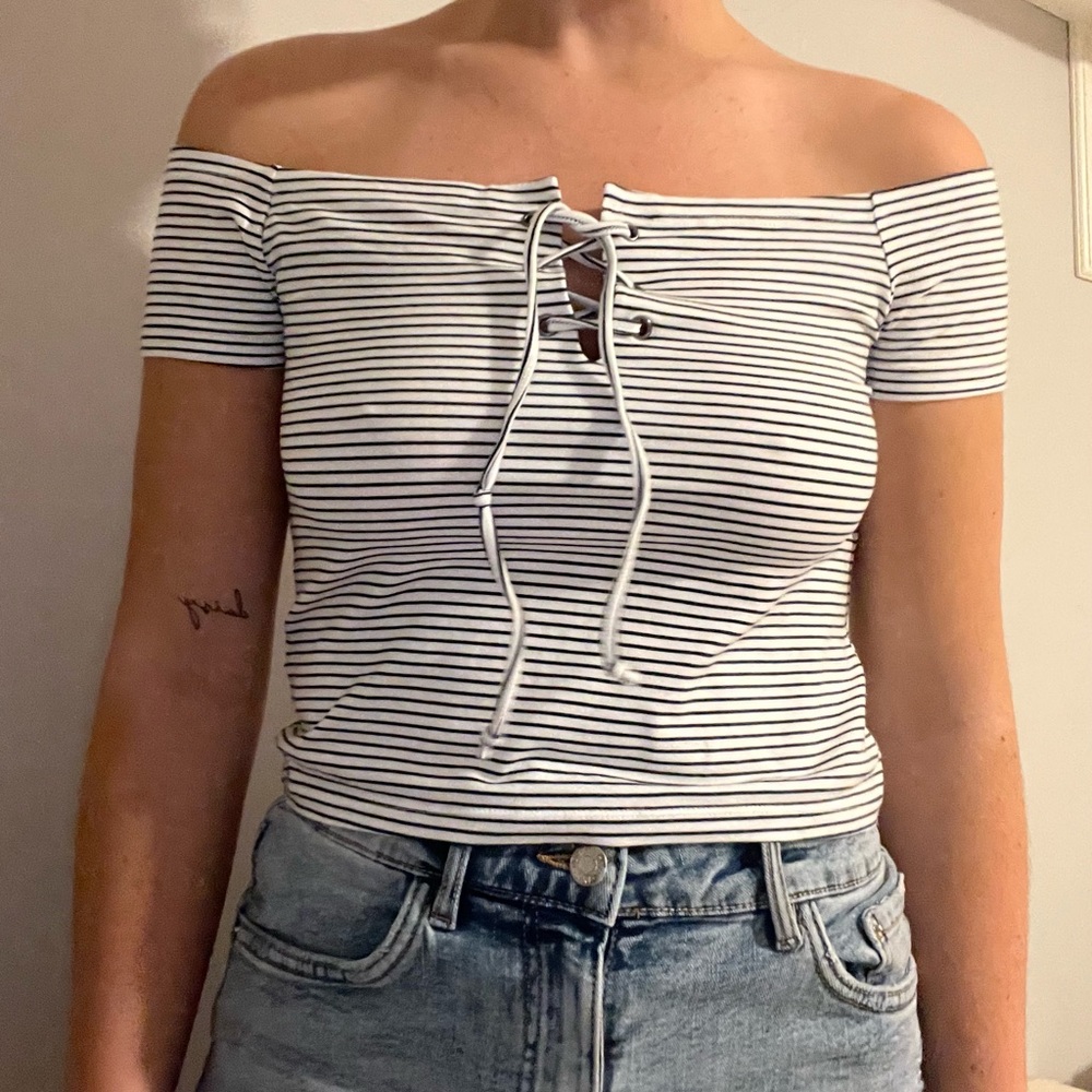 tillys off the shoulder shirt